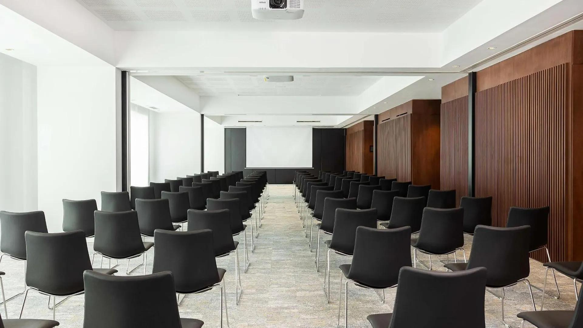 Radisson Hotel Tunis, City Center 4*, 突尼斯 突尼斯